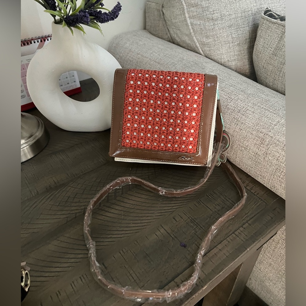NWT Axel crossbody bag 8/7/3
